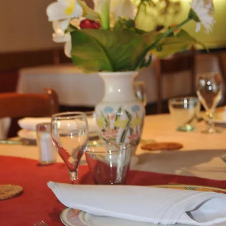 Logis L'ange Couronne Hotel Belleville-sur-Saone