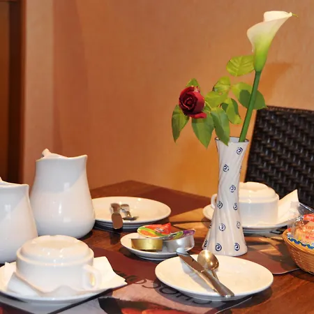 Hotell Logis L'ange Couronne Belleville-sur-Saône