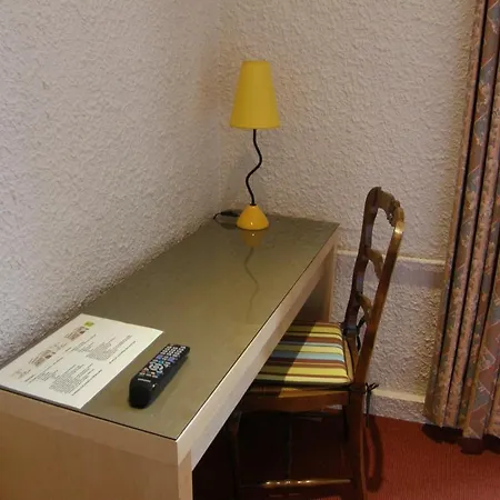 Hotell Logis L'ange Couronne