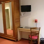 فندق Logis L'ange Couronne 2*