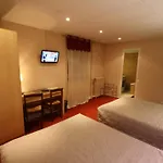 Logis L'ange Couronne فندق