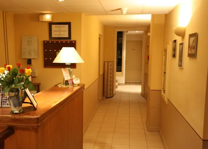 Logis L'ange Couronne Otel