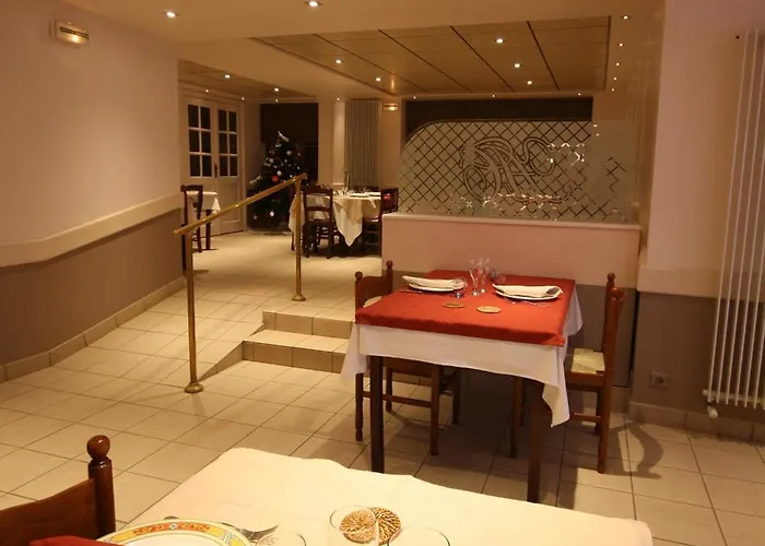Logis L'ange Couronne Otel