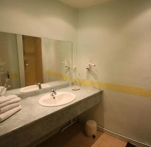 Otel Logis L'ange Couronne 2*