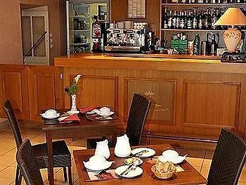 Logis L'ange Couronne Otel